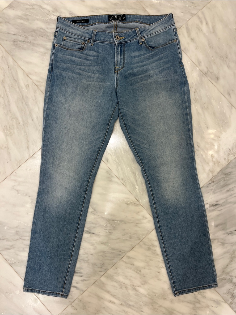 Lucky Brand Light Wash Blue Jeans